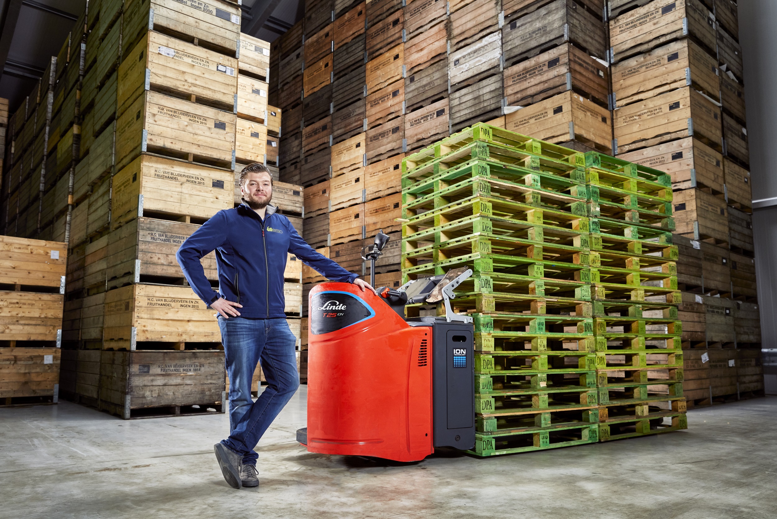 A.C. van Blijderveen rijdt met Linde elektrische palletwagens