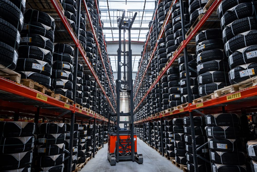 wheeltyre linde trucks automotive 